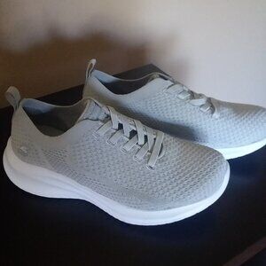 Sketchers memory foam sneakers